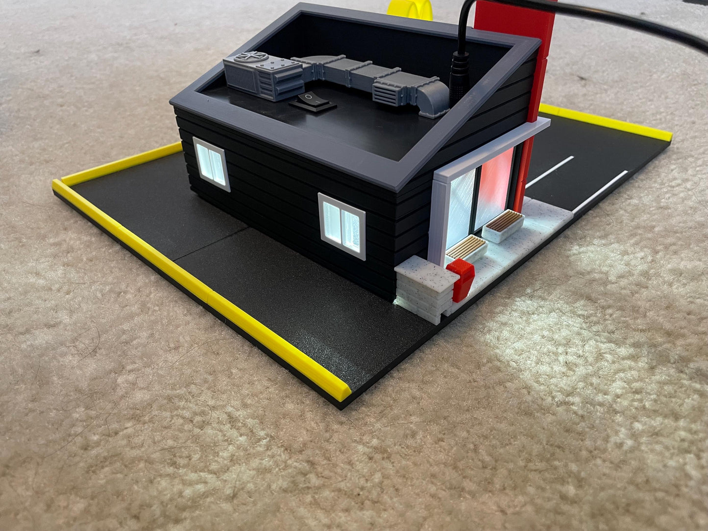 1/64 Scale Retro Fast-Food Drive-Thru Diorama – Lighted Restaurant Display for Die-Cast Cars