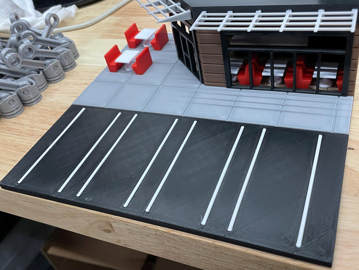 1/64 Scale Coffee Shop Diorama – LED Lit Café Building for Die-Cast Car Displays