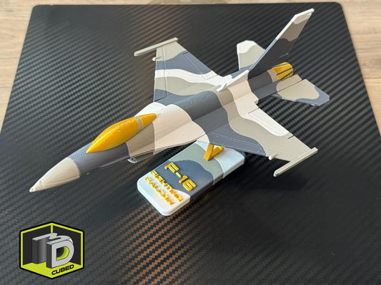 F-16 Model Kit – Arctic Camo Fighter Jet – 3D Printed DIY Airplane Display with Stand – Flat-Pack Gift for Pilots & Aviation Fans