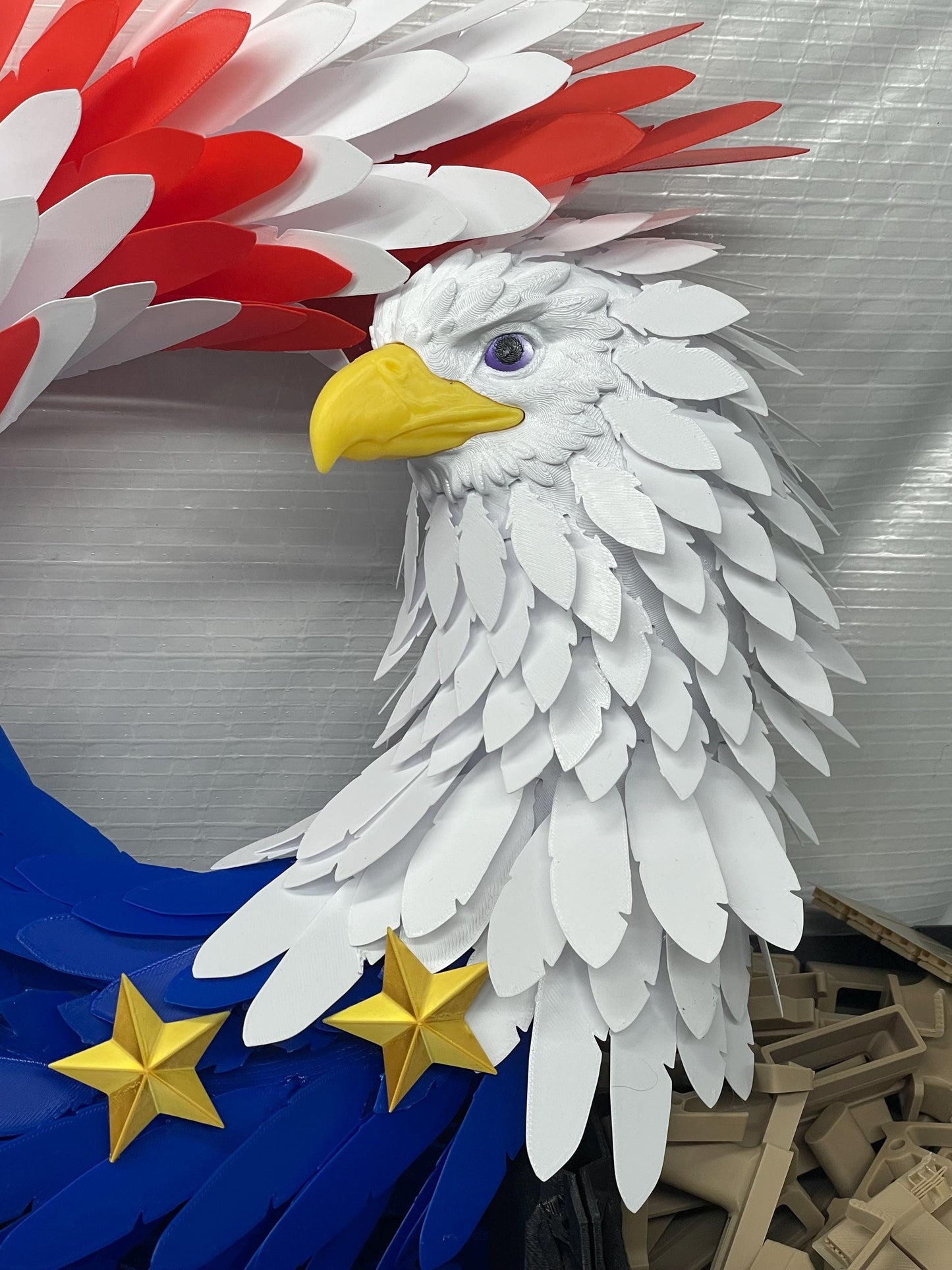 Bald Eagle Patriotic Wreath – USA Flag Eagle Decor – Indoor / Outdoor Wall Display