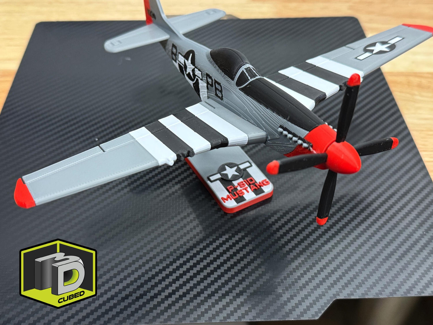 P-51D Mustang Model Kit – WWII Fighter Plane – DIY Aircraft Display with Stand – Aviation Collectible