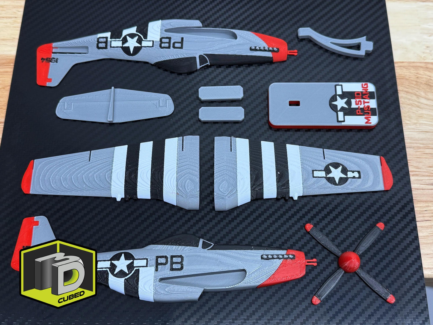 P-51D Mustang Model Kit – WWII Fighter Plane – DIY Aircraft Display with Stand – Aviation Collectible