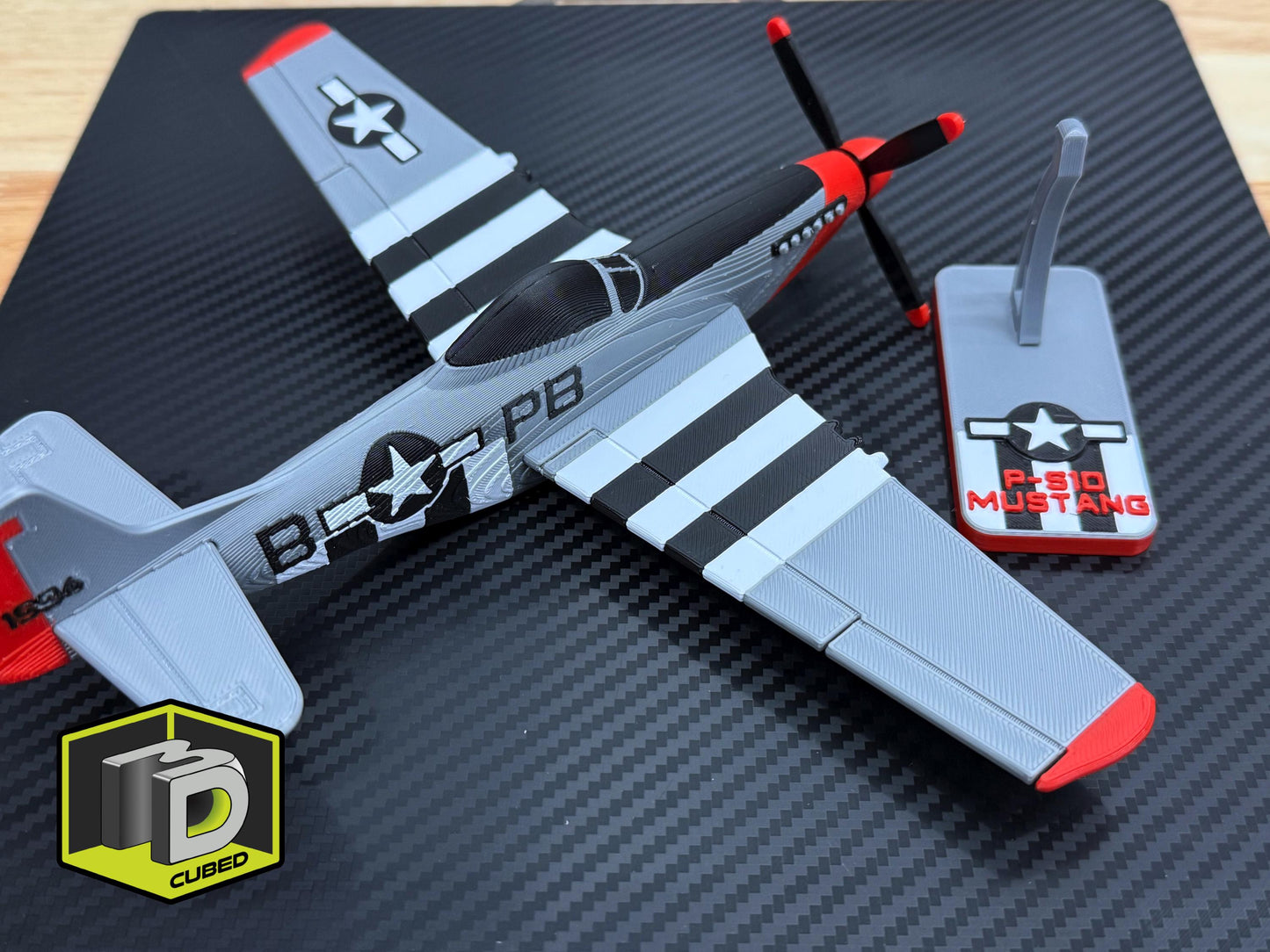 P-51D Mustang Model Kit – WWII Fighter Plane – DIY Aircraft Display with Stand – Aviation Collectible